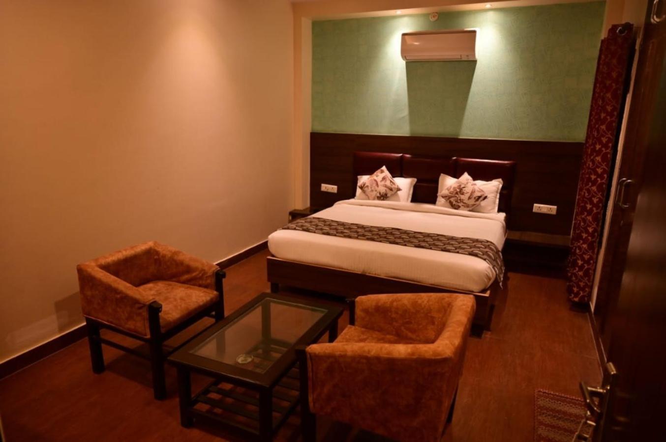 Hotel Gayatri Palace Lucknow Exterior foto